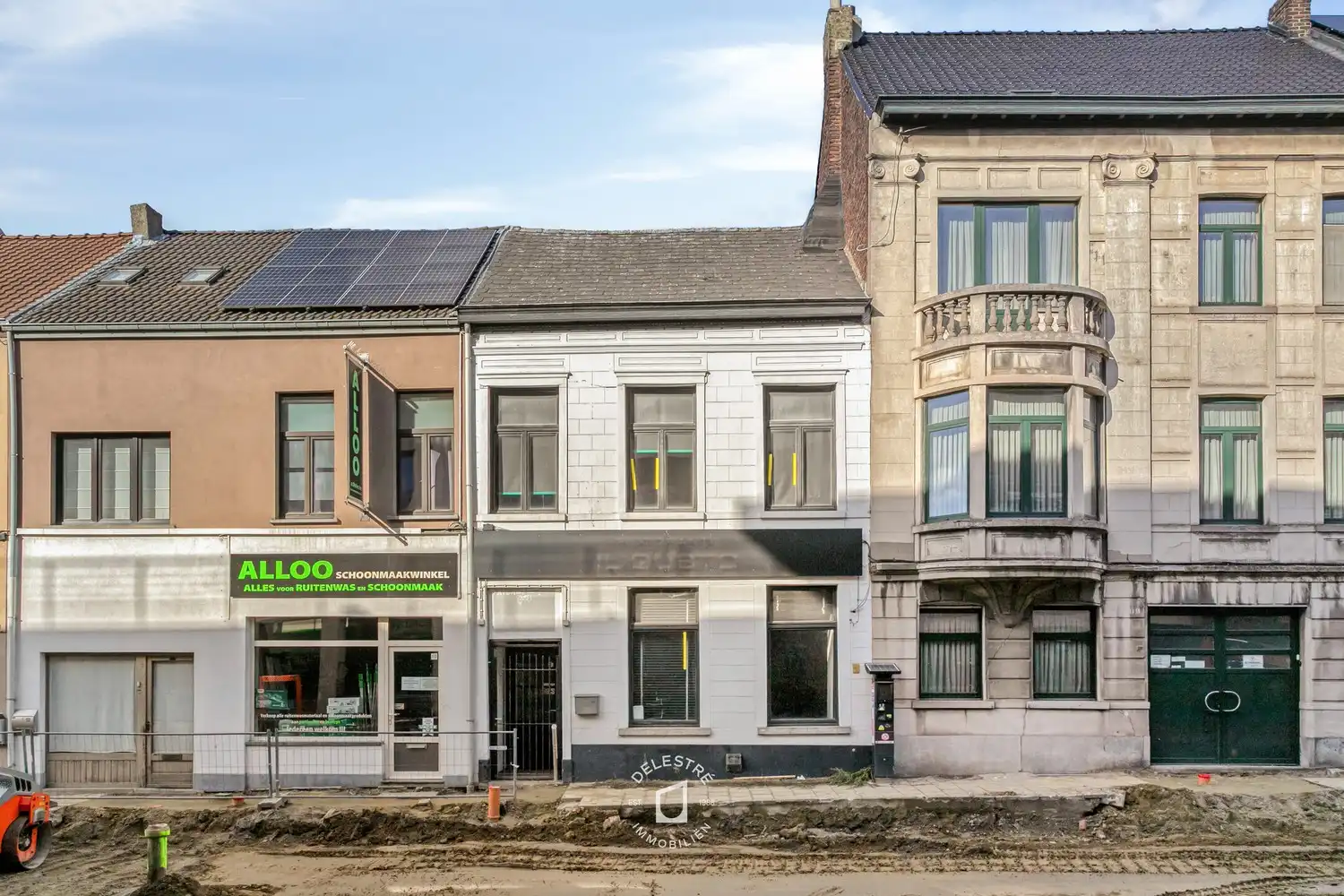 Hoofdfoto van de publicatie: Veelzijdig renovatie- of herbestemmingsproject met zonnige stadstuin in vernieuwde Gentsestraat