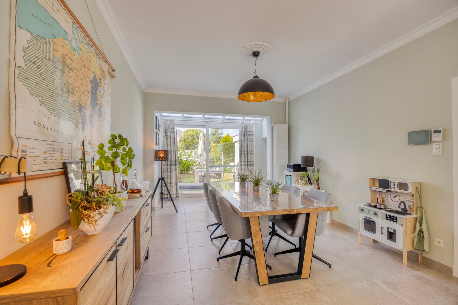 Instapklare woning met 3 slaapkamers, tuin en zonnepanelen! foto 7