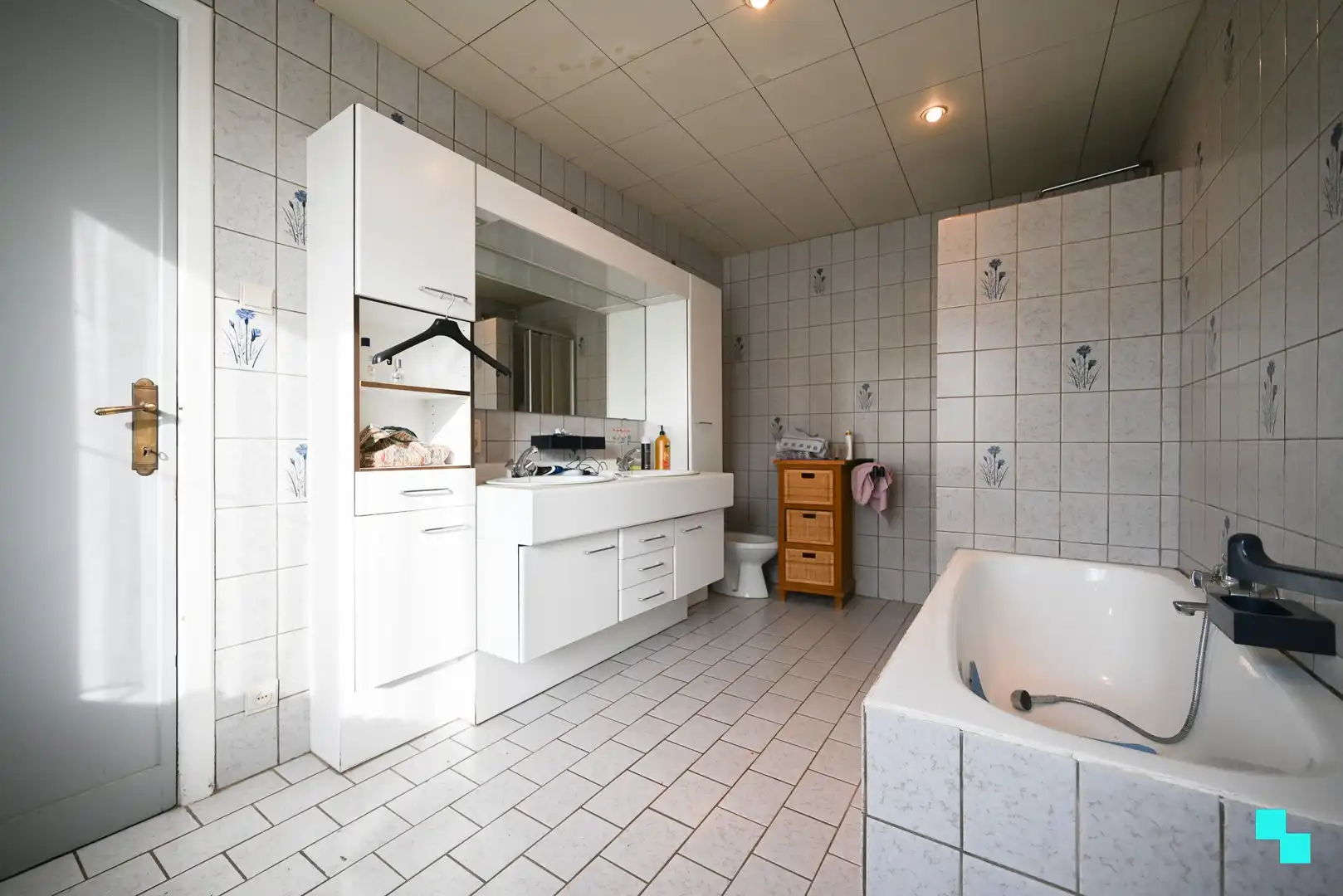 Instapklare slagerij met woonst te Sint-Eloois-Winkel (Ledegem) foto 28