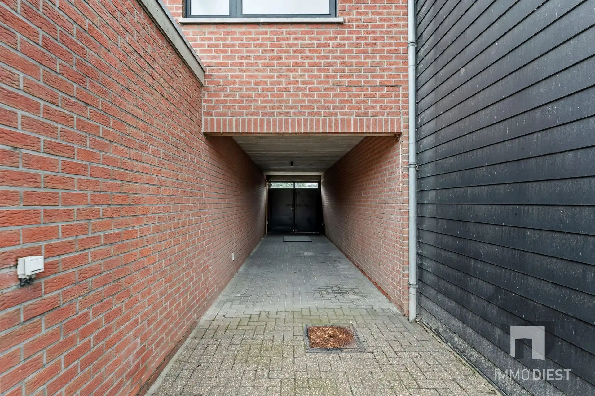 Ruime stadswoning met 4 slaapkamers in centrum Halen  foto 3