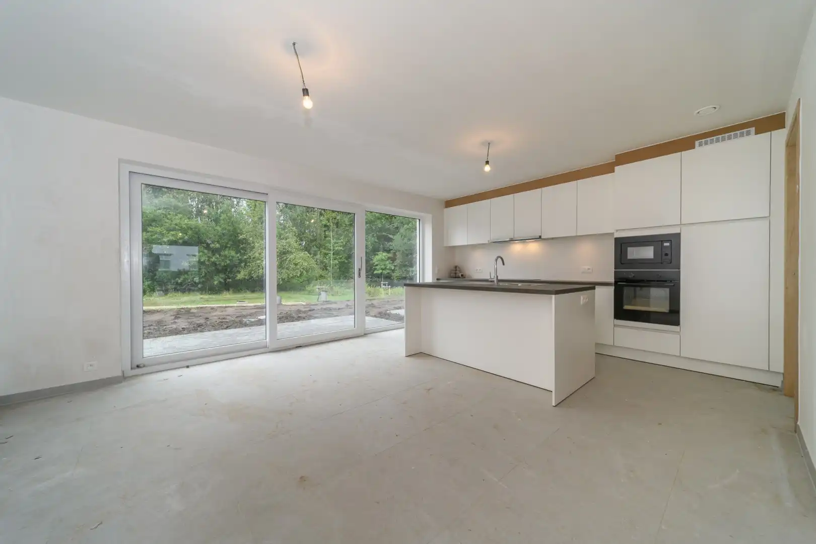 Gesloten bebouwing met tuin te Haaltert foto 5