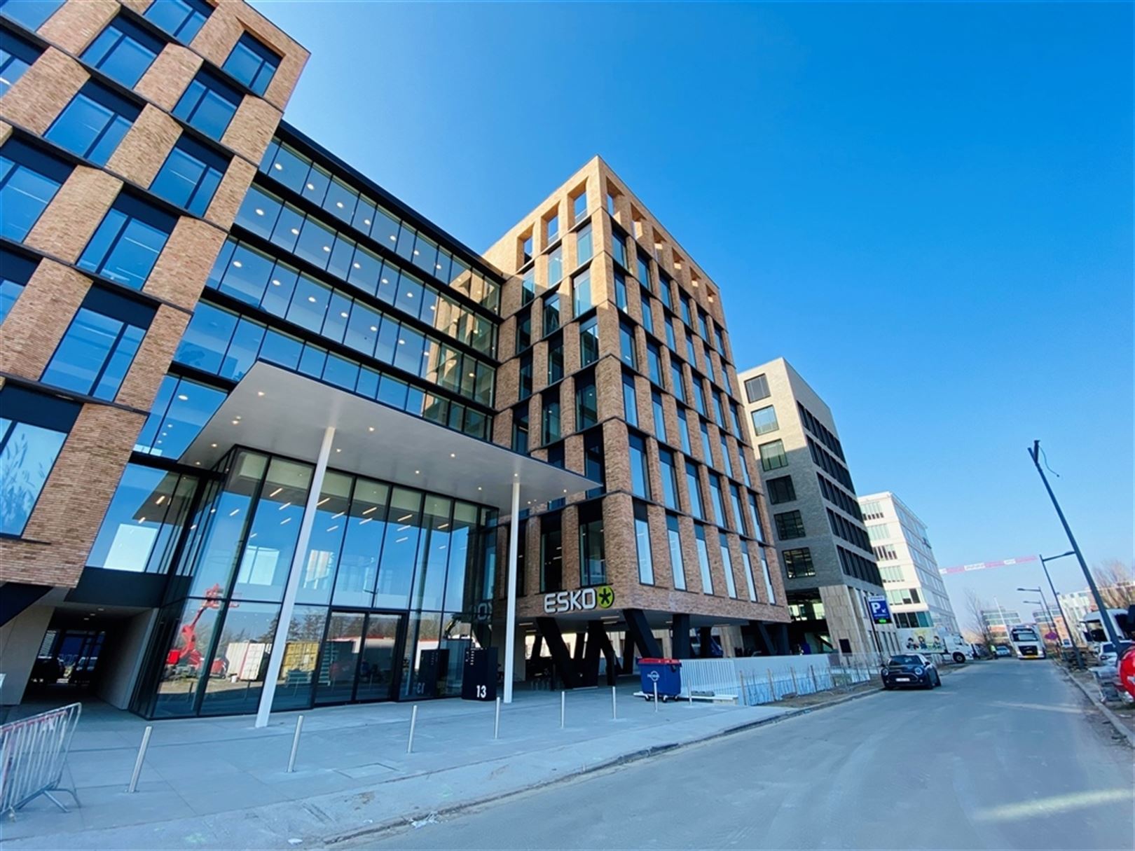 Nieuwbouwproject aan The Loop vanaf 435m² tot 1027m² beschikbaar foto 2