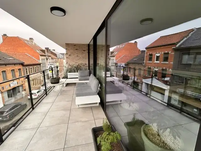 Prachtig  hoek-appartement op de tweede verdieping met 2 slaapkamers in hartje Bilzen foto 13