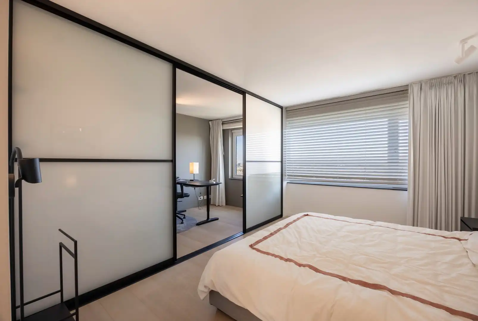 Exclusieve mezzanine met panoramisch frontaal zeezicht – Residentie Royal Navy foto 26