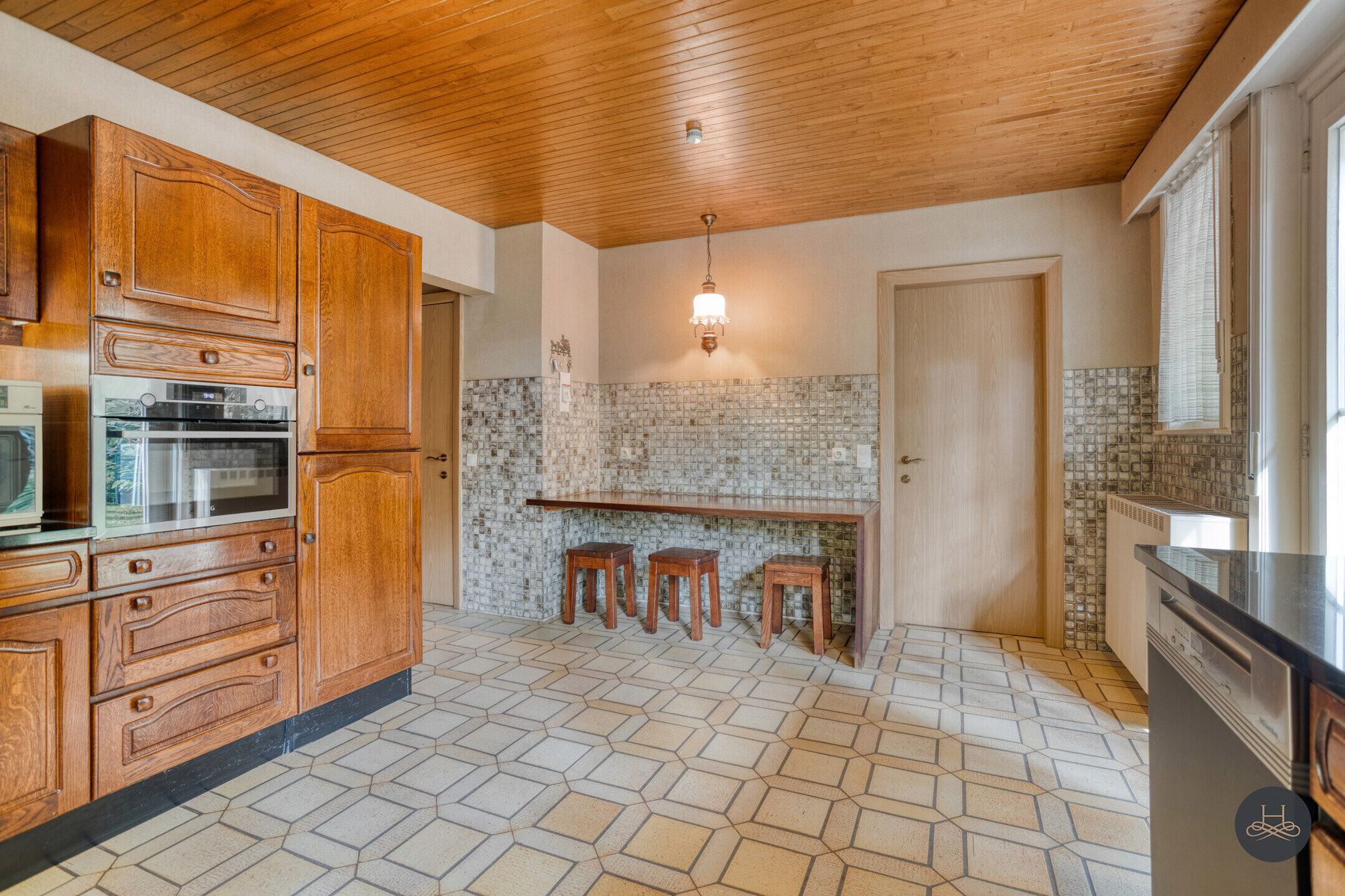 Charmante villa op ruim perceel foto 9