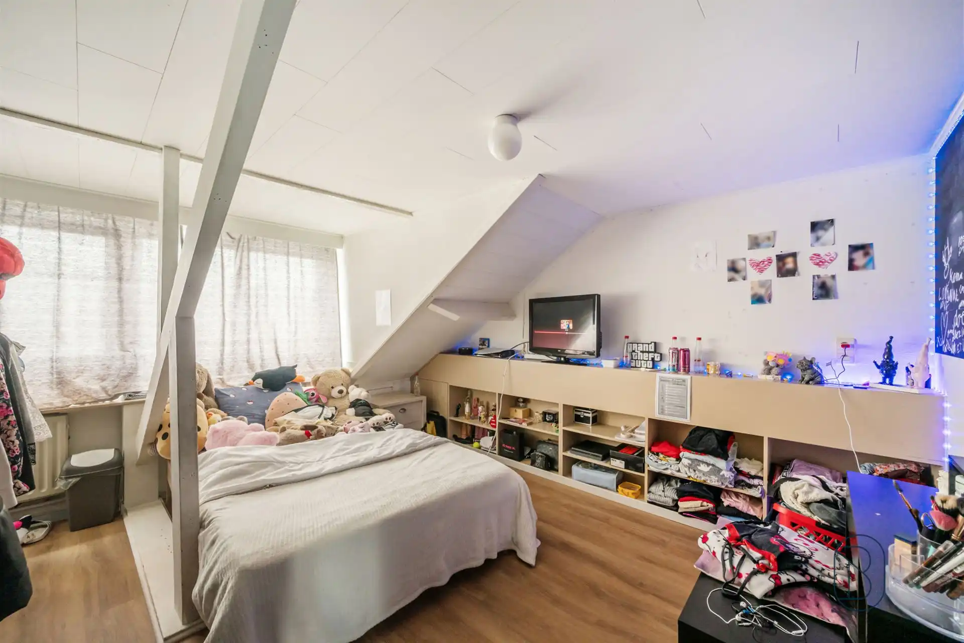 Goedgelegen opbrengsteigendom bestaande uit 2 app. foto 9