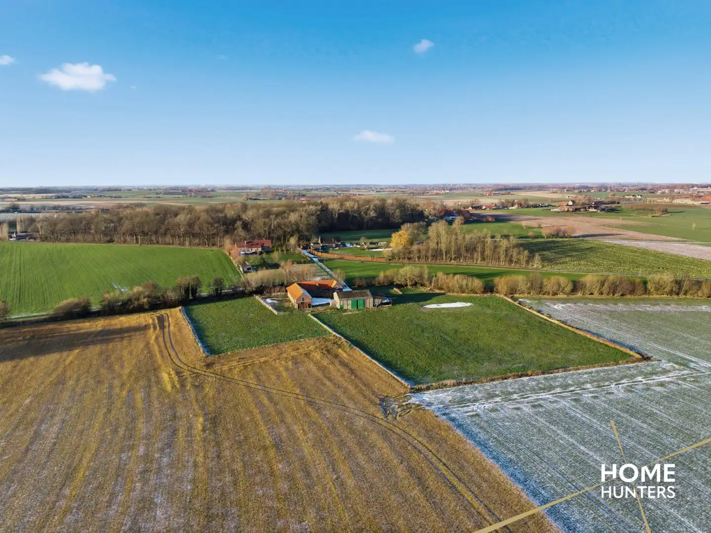 Unieke te renoveren hoeve op 14.188 m² met adembenemend zicht op de Kemmelberg foto 15