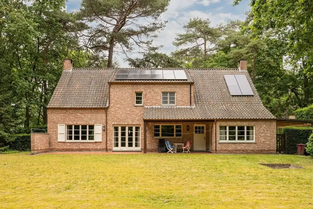 Klassieke villa op 2.233m² met zuid-georiënteerde tuin foto 22