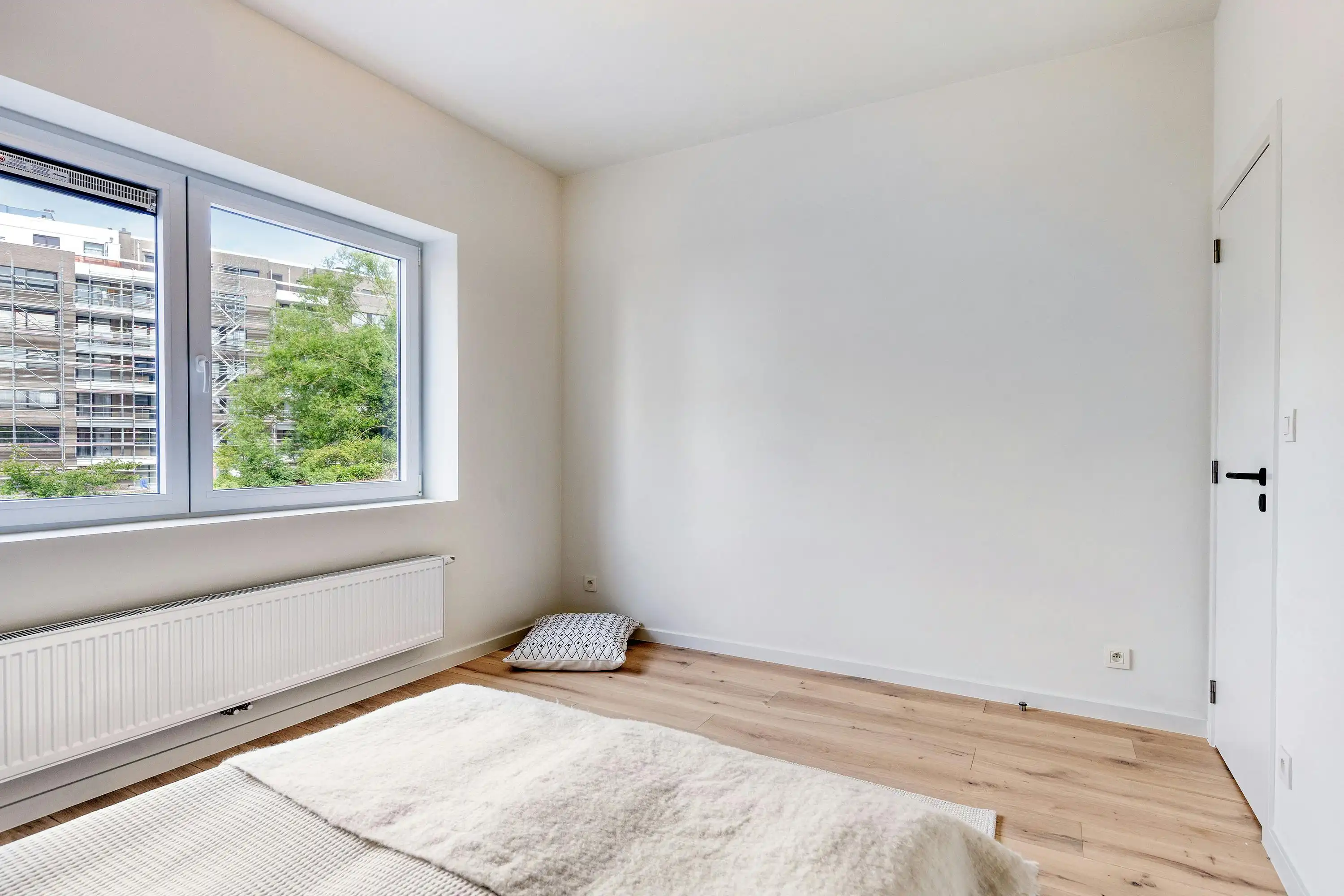 Luxueus 3-slaapkamerappartement met terras te koop in Wilrijk foto 12