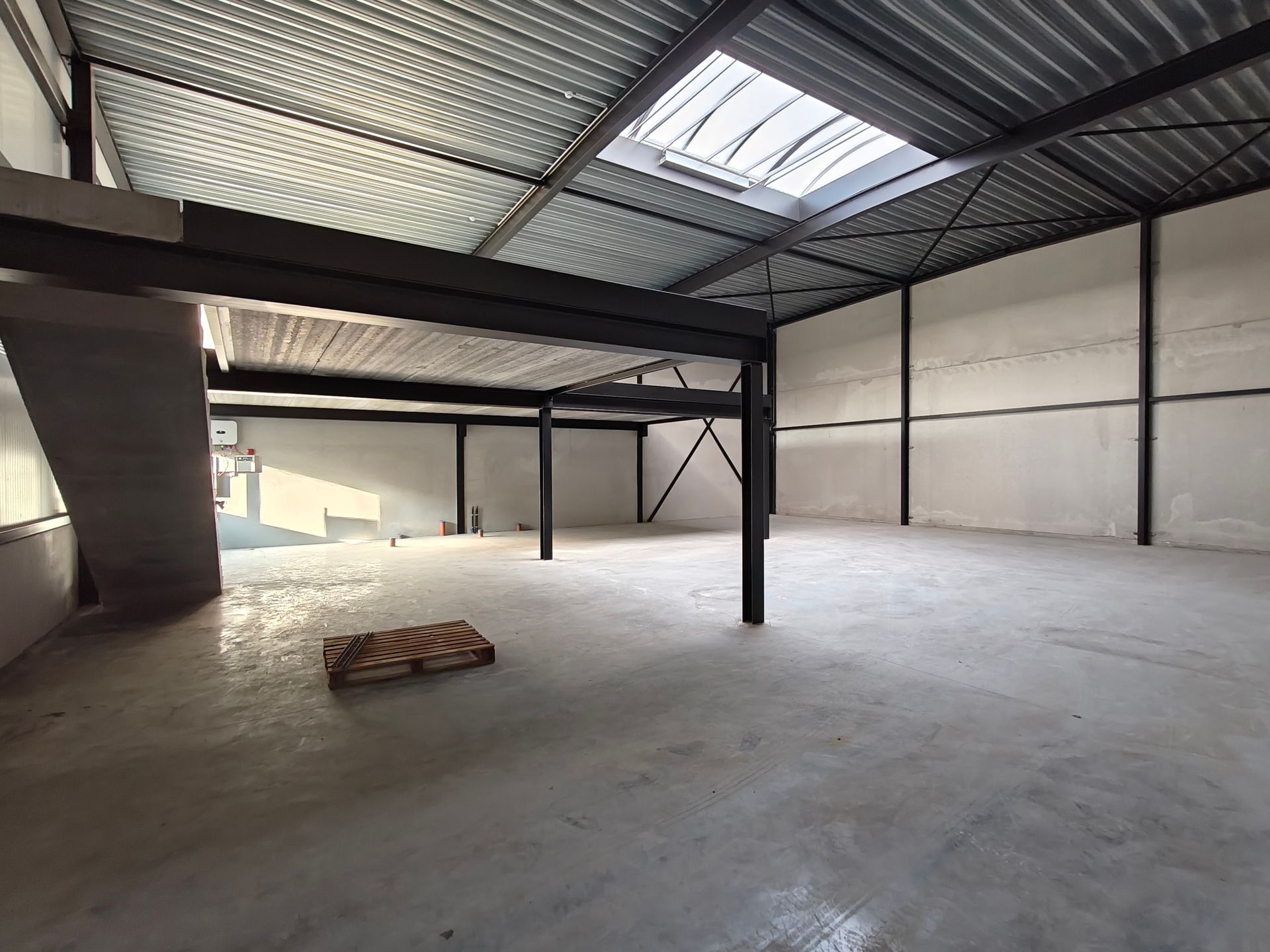 Te Huur Kmo -Unit (D) te Wilrijk foto 4