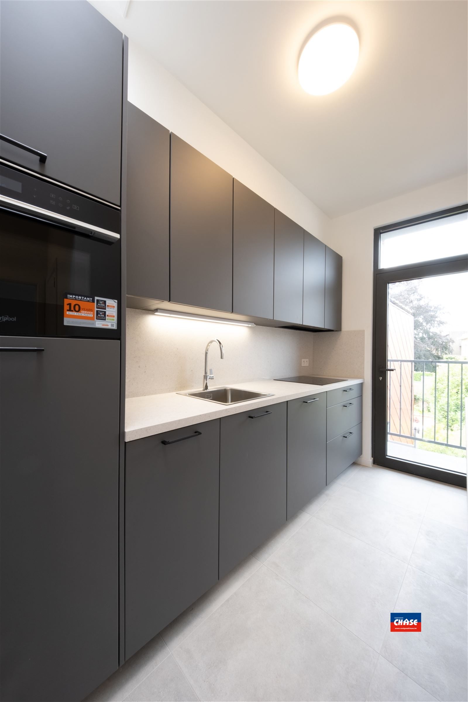 Gerenoveerd appartement met één slaapkamer foto 8