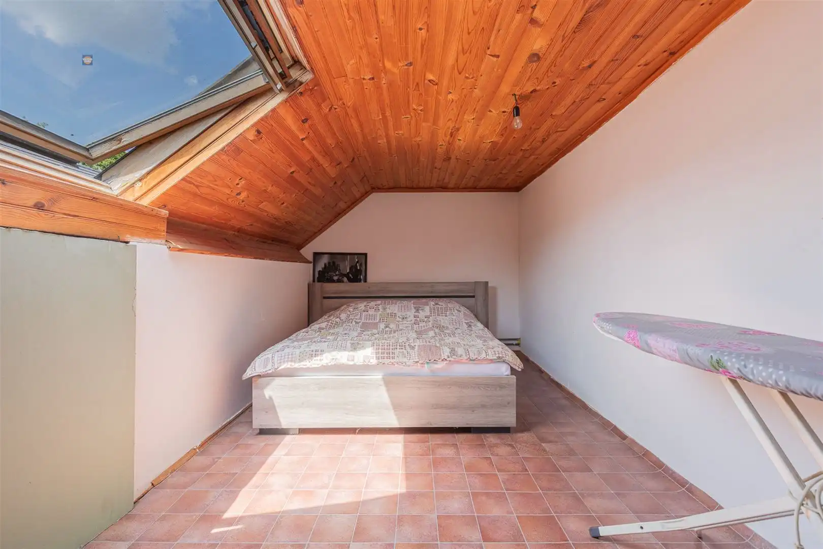 Volwaardige gezinswoning met 5 slaapkamers en 2 badkamers foto 14