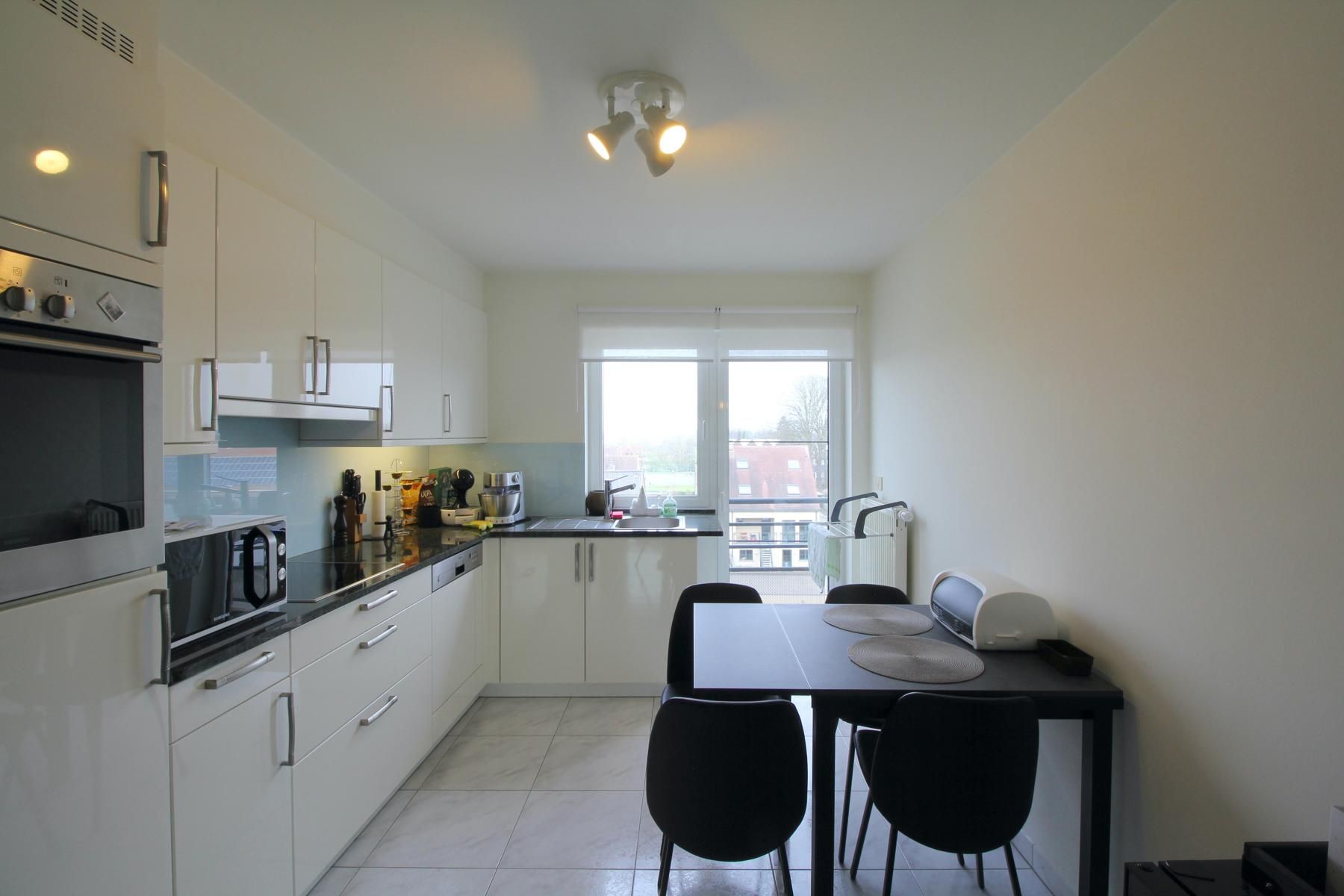 Instapklaar appartement met 1 slaapkamer en zonneterras foto 10