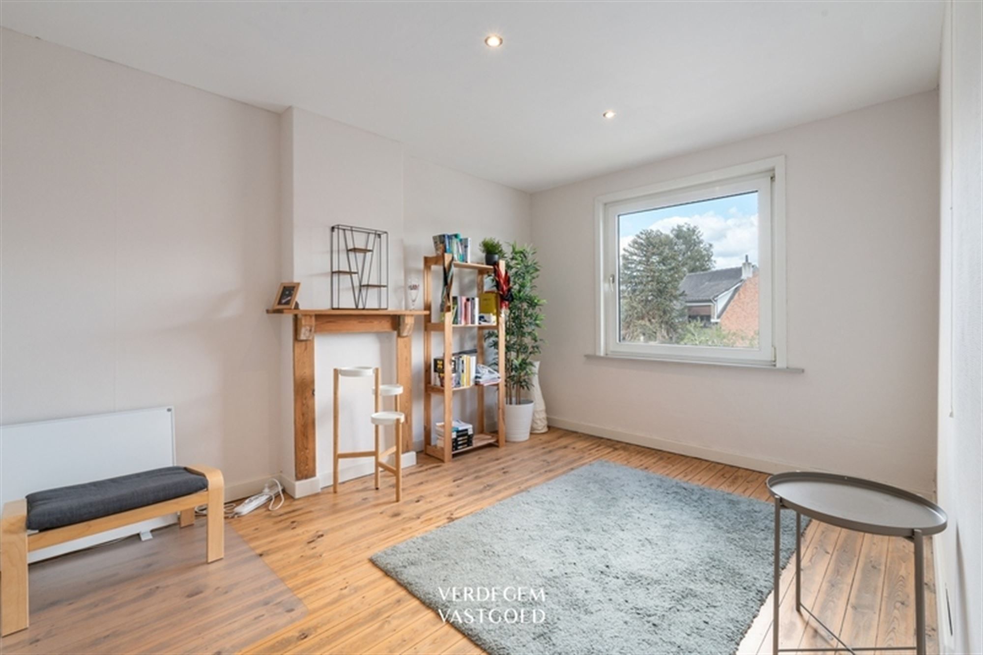 Woning met 2+1 slaapkamers, grote garage en tuin foto 7