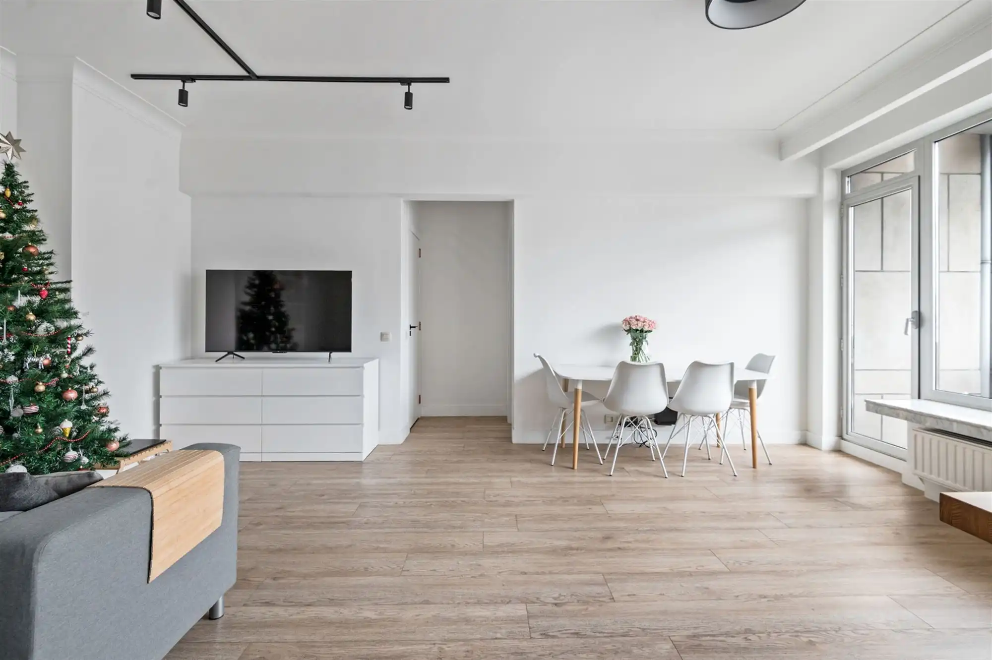 Modern vernieuwd 1-slpk appartement met frisse uitstraling foto 7