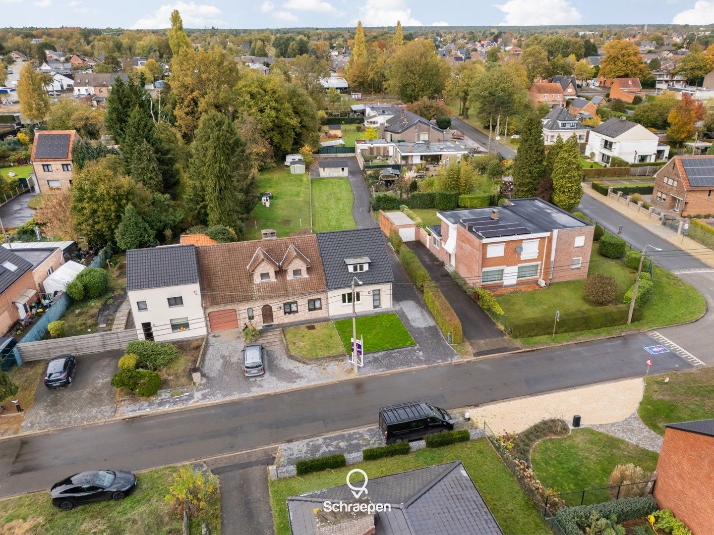 Karaktervolle woning met 2 slpks op een perceel van circa 8,5 are te Genk! foto 28