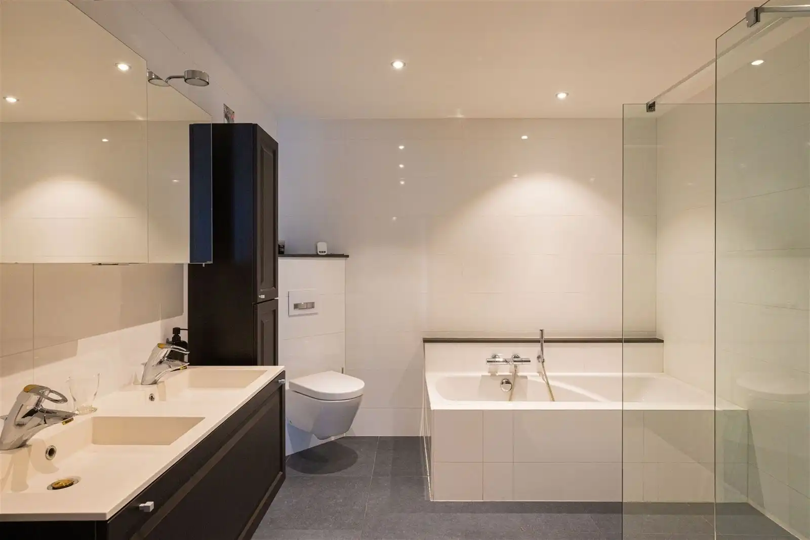 Droomt u van exclusief wonen in alle rust en luxe?  foto 16