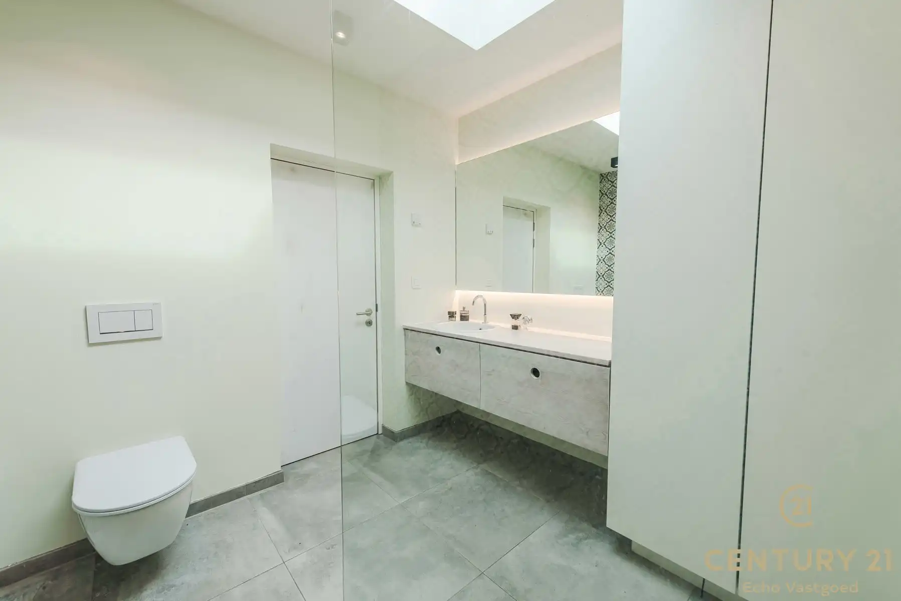 Karaktervolle woning op een idyllische, groene locatie foto 18