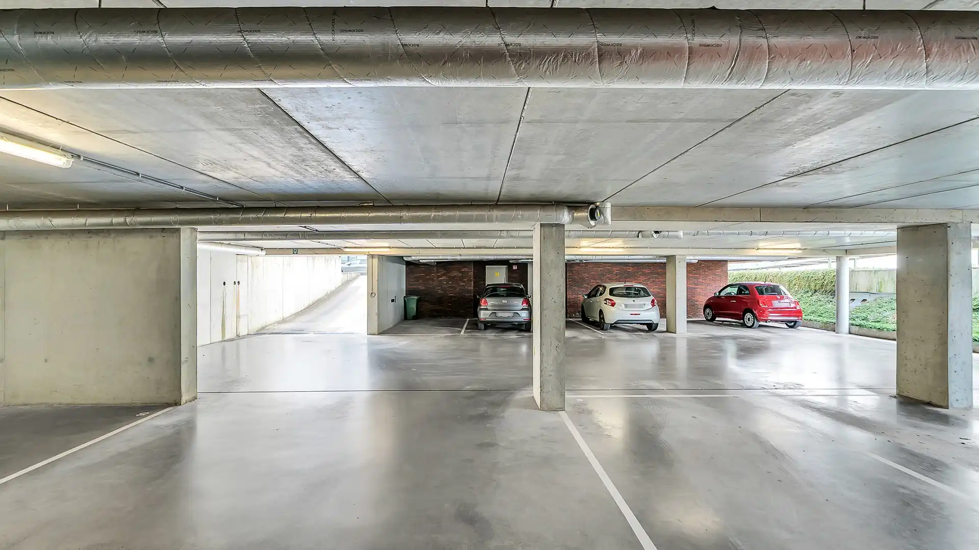 Instapklaar en energiezuinig appartement met 2 slaapkamers en 2 ondergrondse autostaanplaatsen foto 20