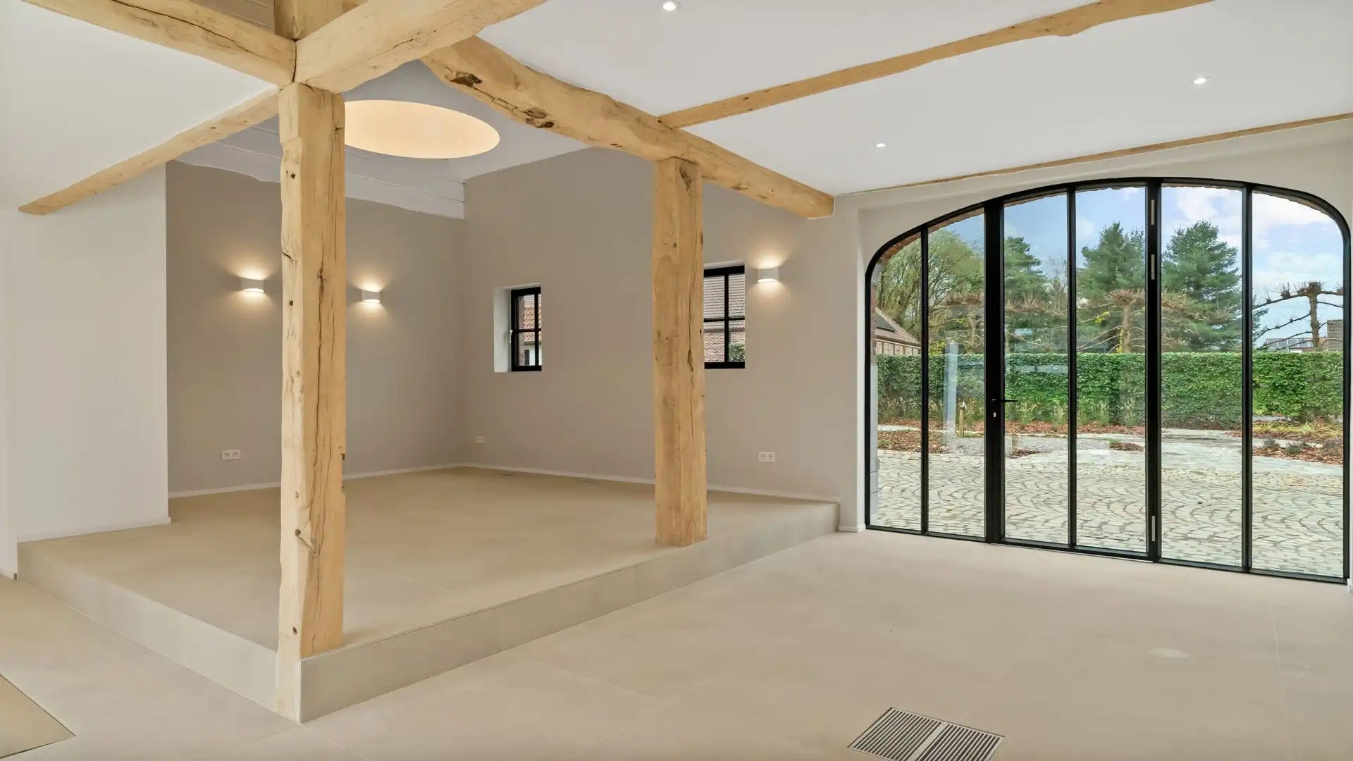 Exclusief hippisch eigendom met binnen- en buitenpiste, paardenstallen foto 38