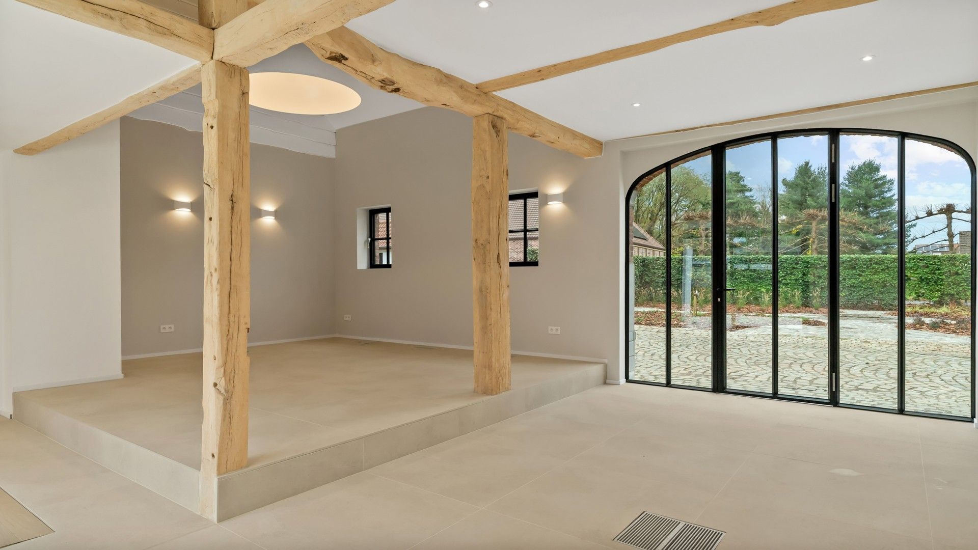 Exclusief hippisch eigendom met binnen- en buitenpiste, paardenstallen foto 38