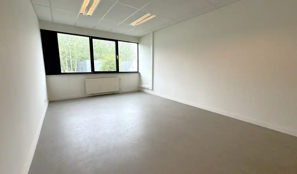 Logistiek magazijn met kantoren te huur in Prologis Park Bornem DC1 foto 10