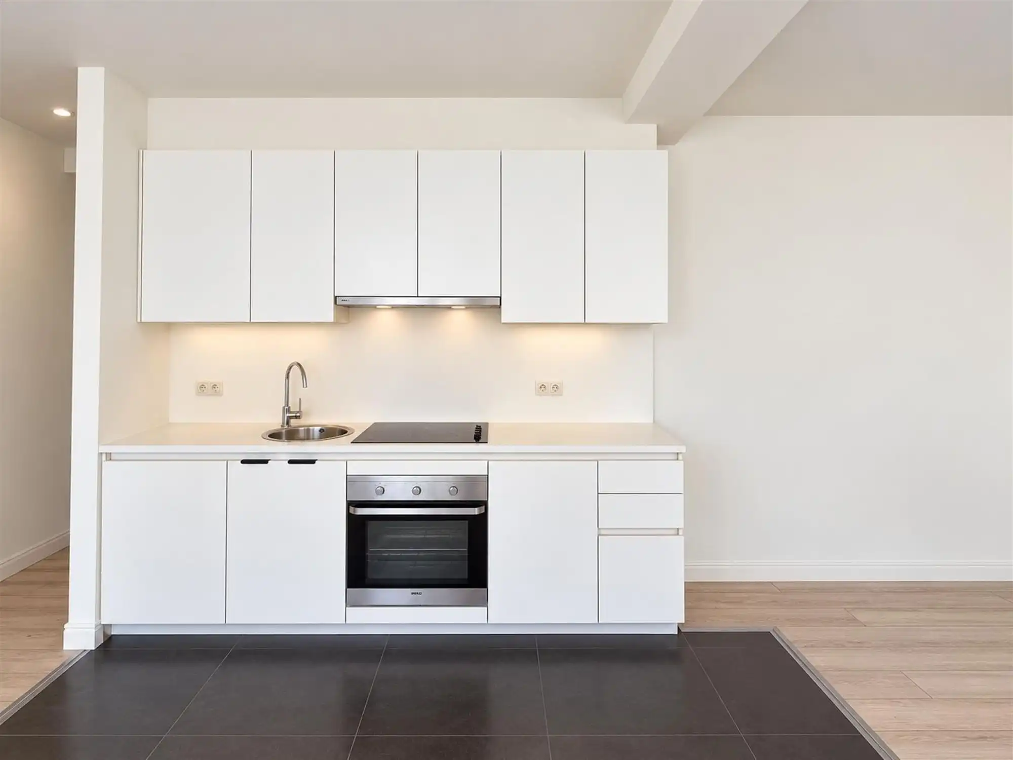 Ruim appartement met twee slaapkamers te Mechelsesteenweg foto 5