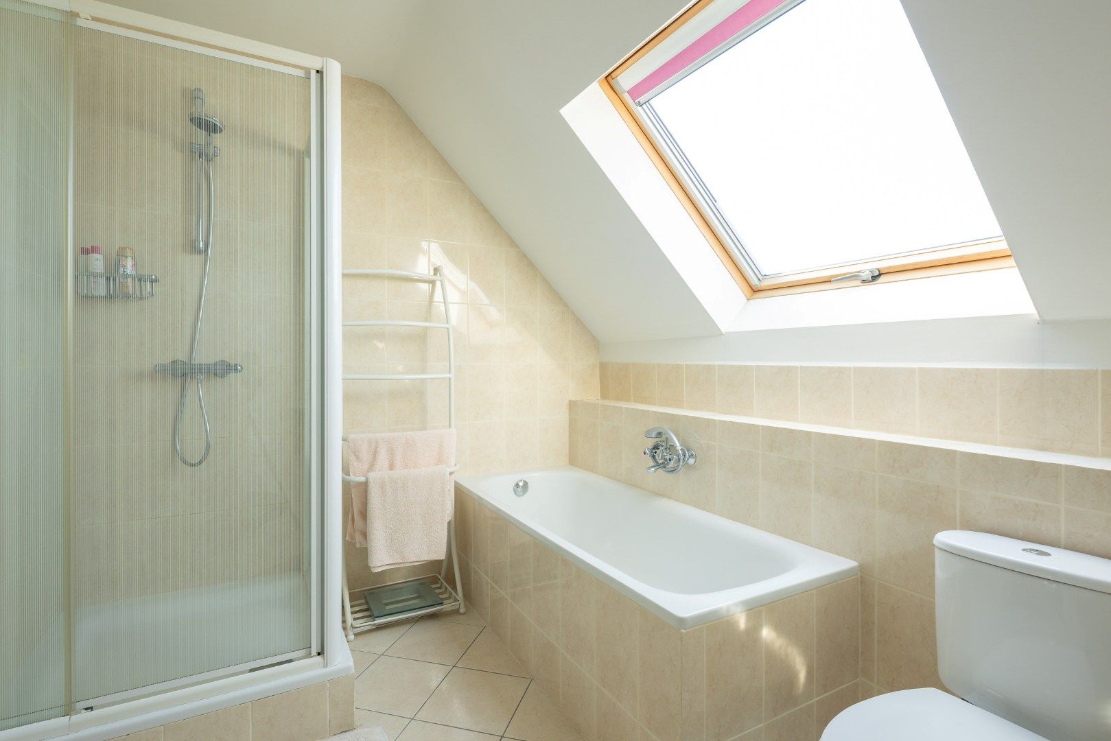 Halfopen recente woning te koop! foto 12