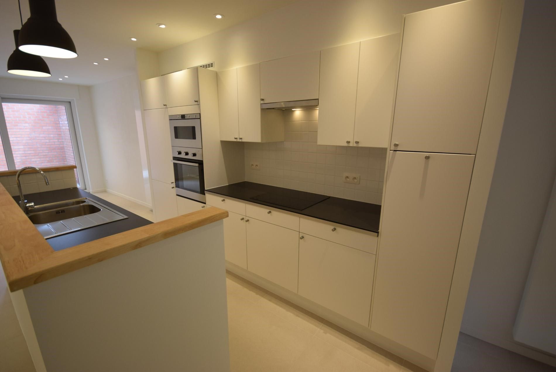 INSTAPKLARE WONING NABIJ CENTRUM ROESELARE  foto 2