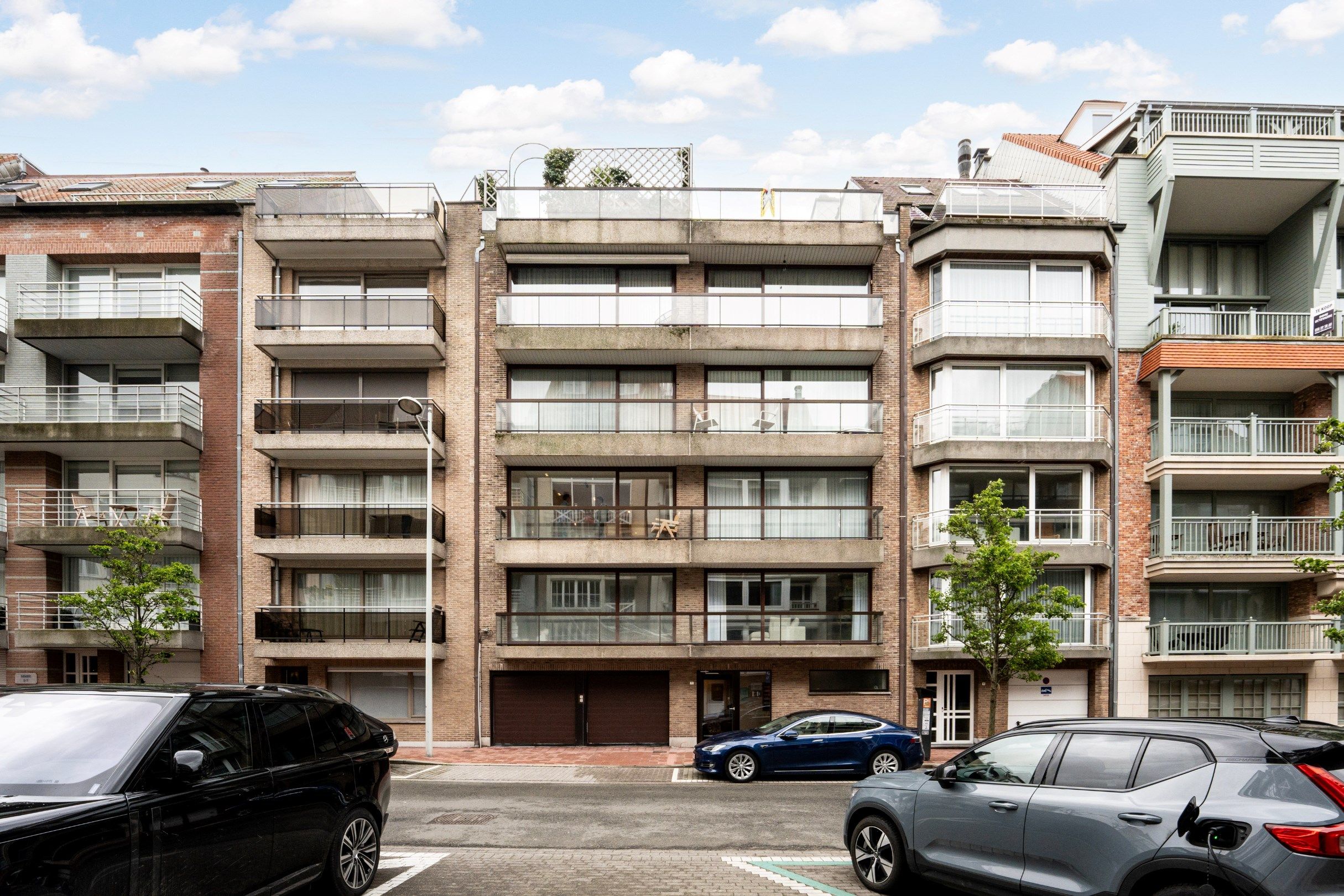 Mooi vernieuwd appartement gelegen aan de zonnekant van de Van Bunnenlaan te Knokke vlakbij de Zeedijk.  foto 19