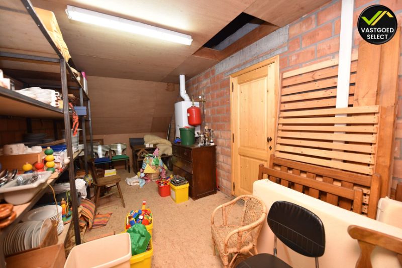 Vastgoed Select: Ruime woning met loods en weide totaal 2624 m² in Sint-Laureins foto 16