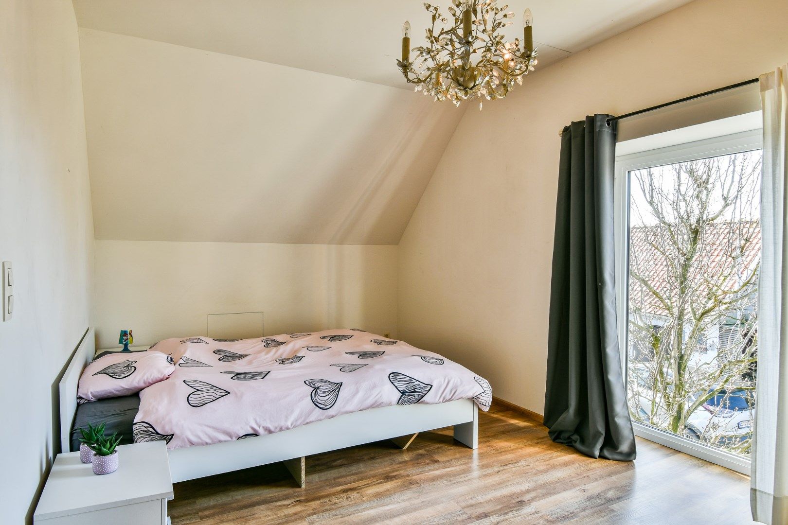 Karaktervolle villa met loodsen te koop in Torhout! foto 13