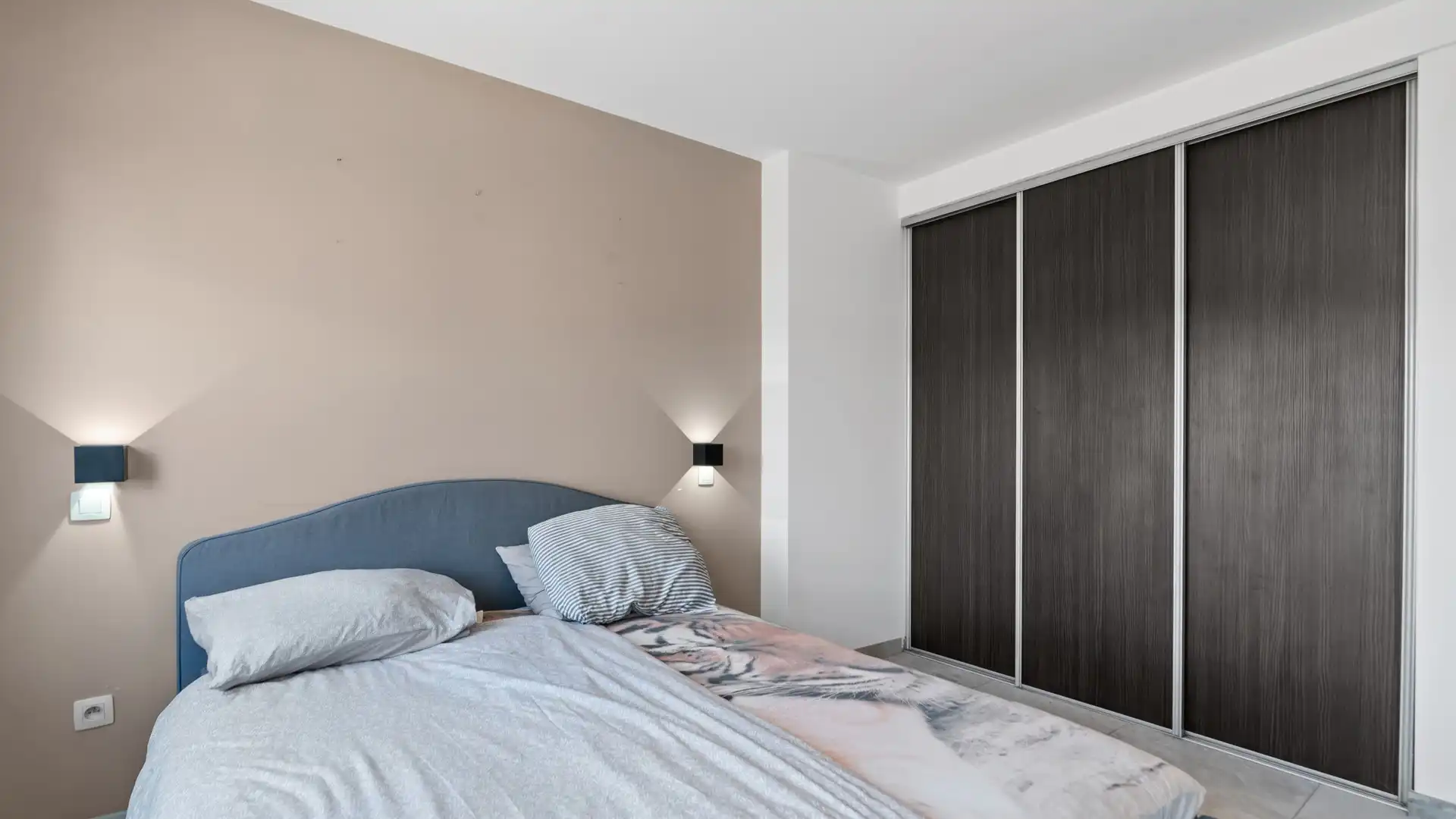 Wonen boven je zaak? Ontdek deze instapklare opportuniteit in het hart van Maasmechelen foto 25