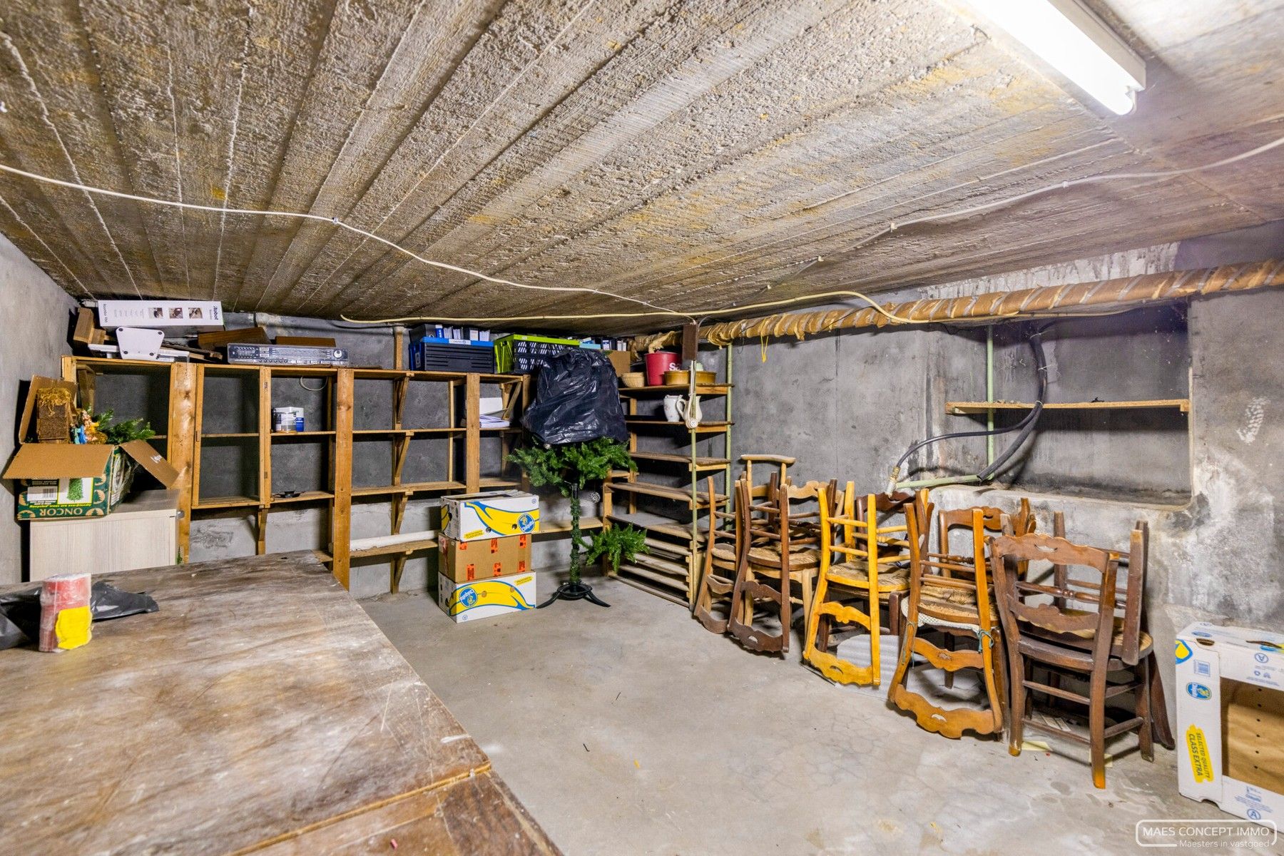 Af te werken te koop woning in het centrum van Ingooigem foto 8