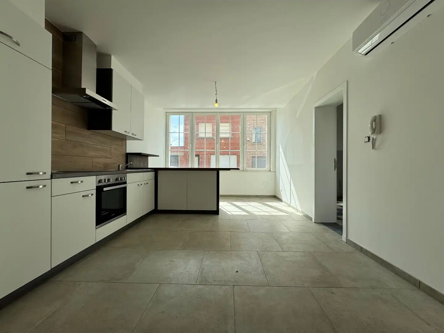 een GLVL. - appartement met garage foto 2