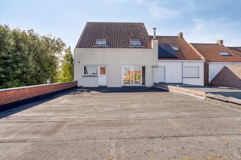 Ruime eigendom met tal van mogelijkheden TE KOOP nabij het centrum van DESSELGEM! foto 30