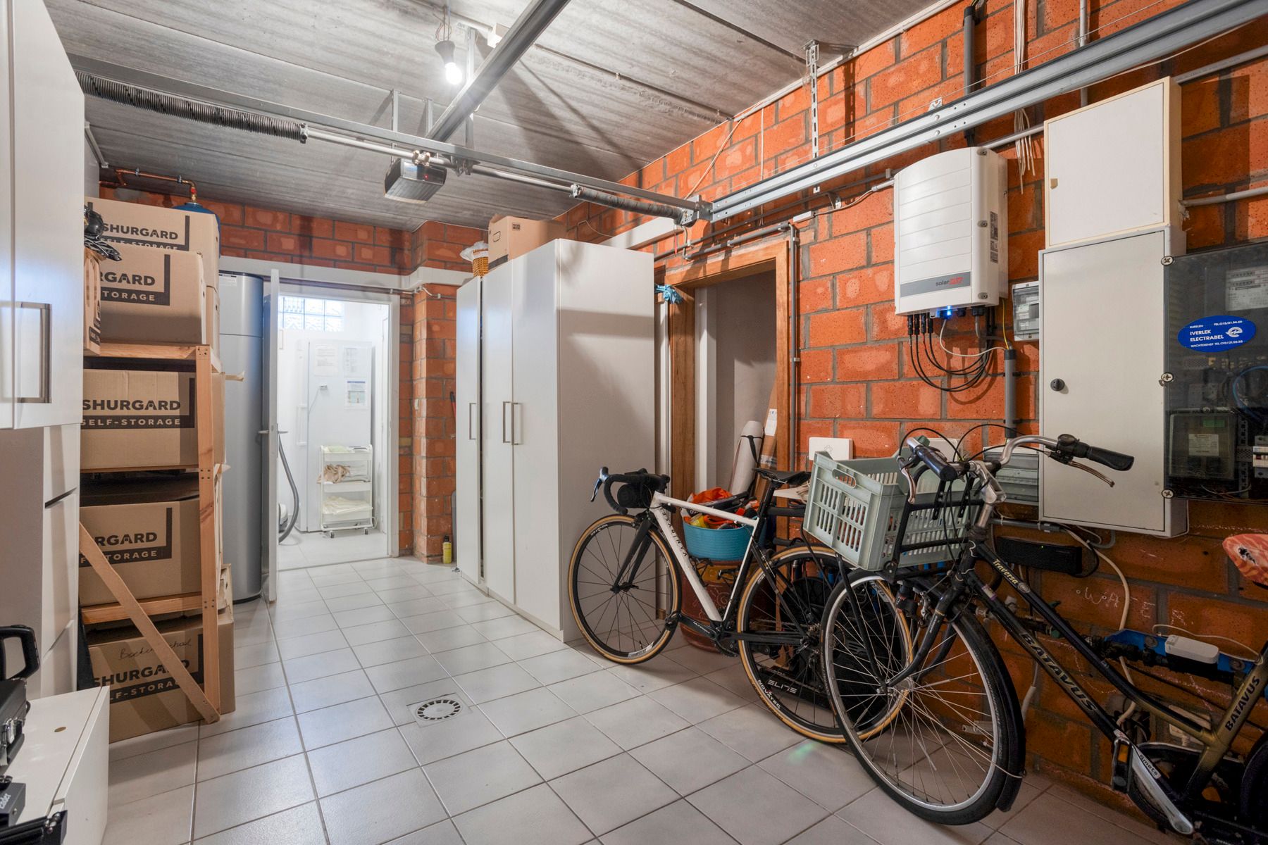 Modern gerenoveerde energiezuinige villa & verwarmd zwembad foto 16