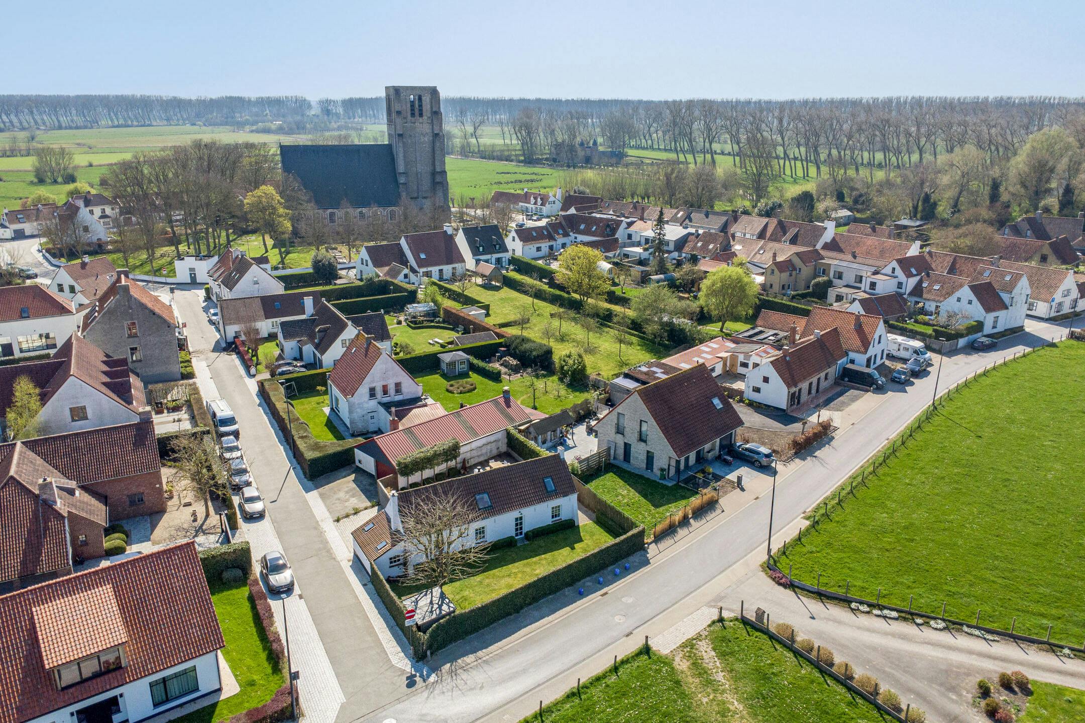 Subliem gelegen sfeervol huis te Oostkerke (Damme) foto 2