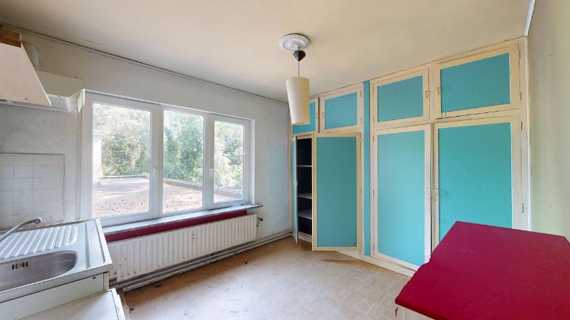 Rustig en gunstig gelegen te renoveren villa van 375m² op 48 are foto 13