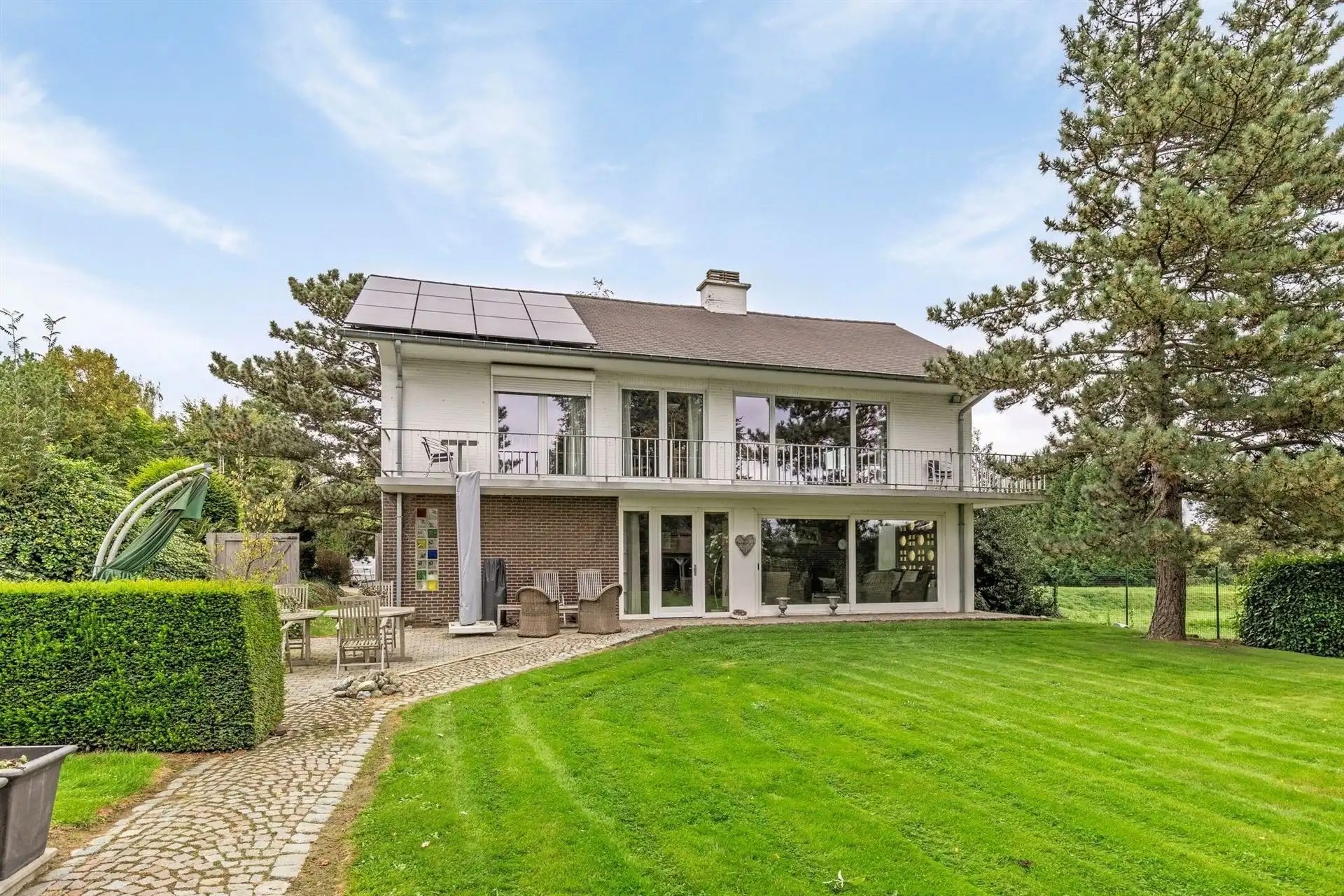 Prachtig eigendom op mooi perceel  foto 3