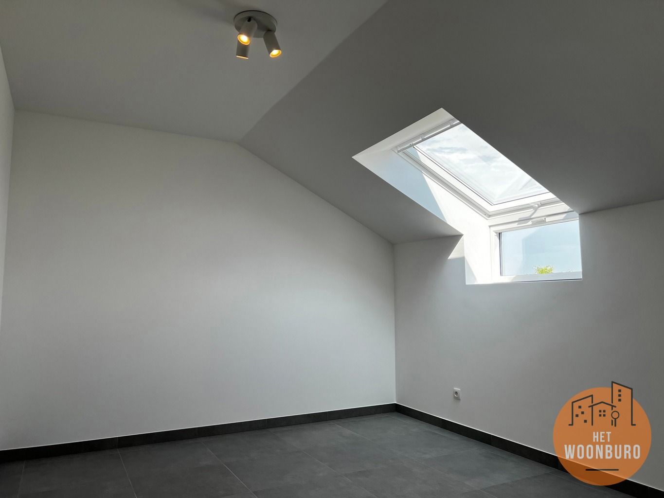 Nieuw appartement 2e verd. met terras en staanplaats foto 8