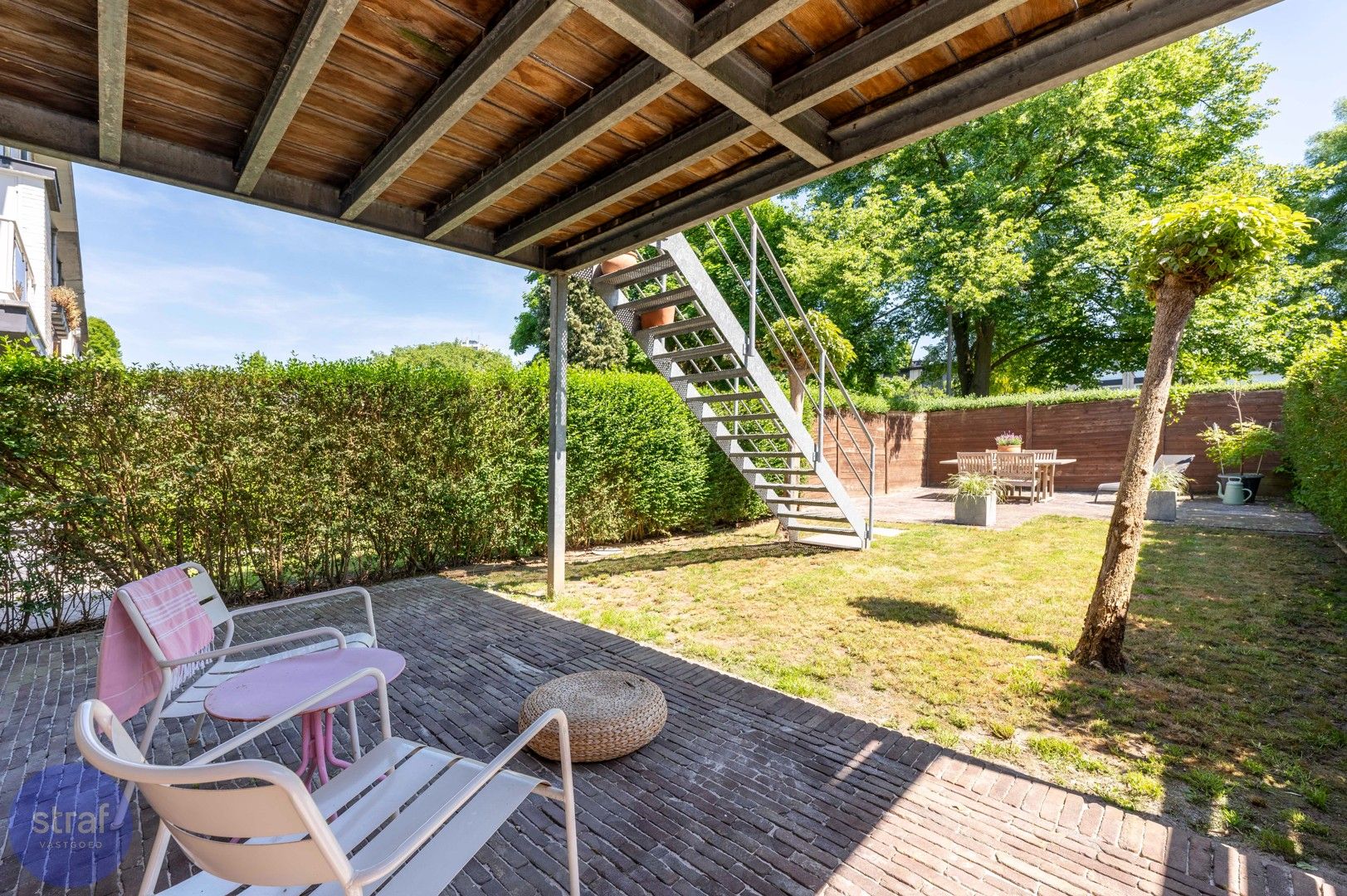 Instapklare bel-étage met ruim terras en tuin op een groene toplocatie foto 16