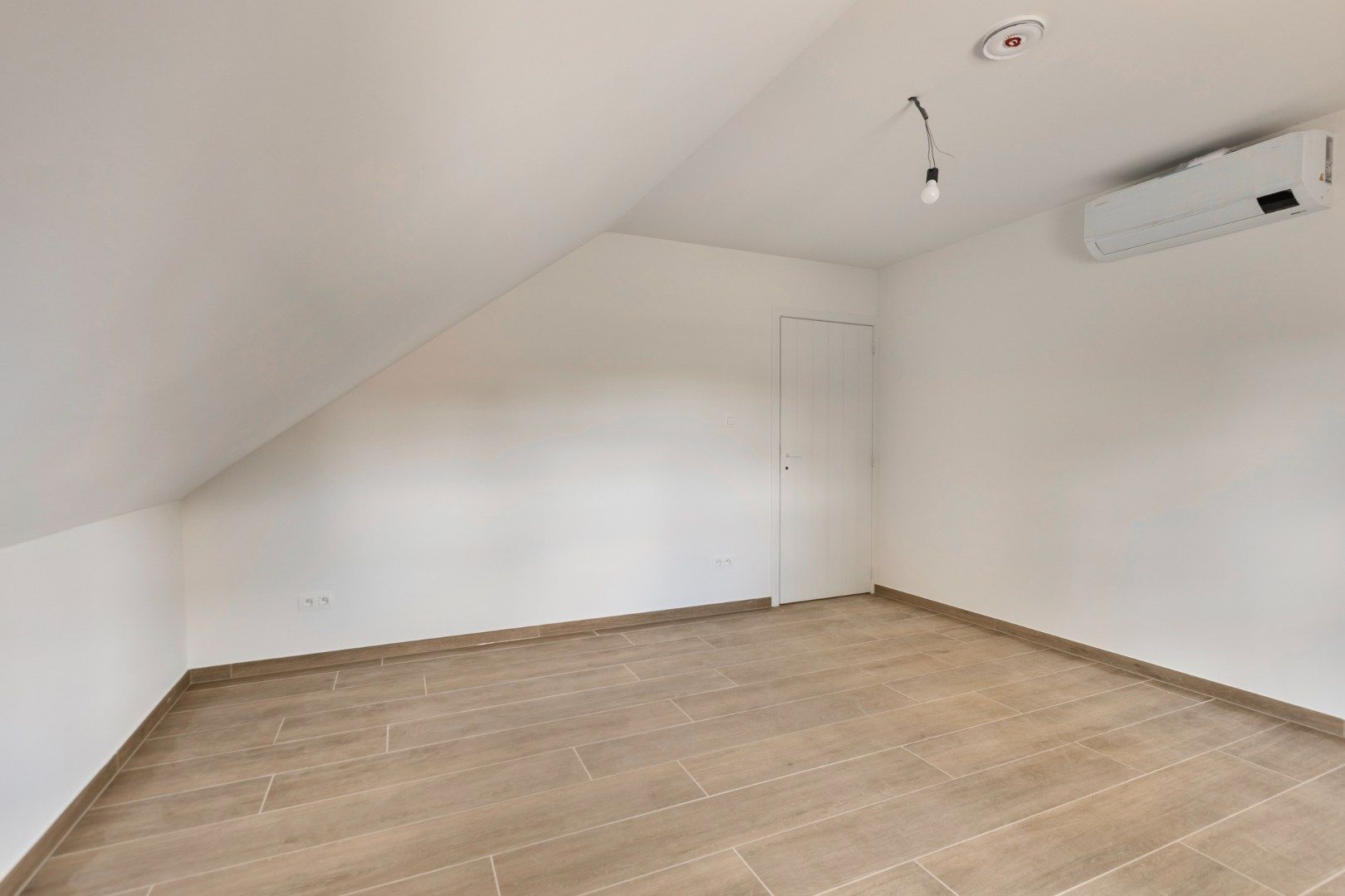 Recent gerenoveerde woning met 5 slaapkamers in Olmen! foto 22
