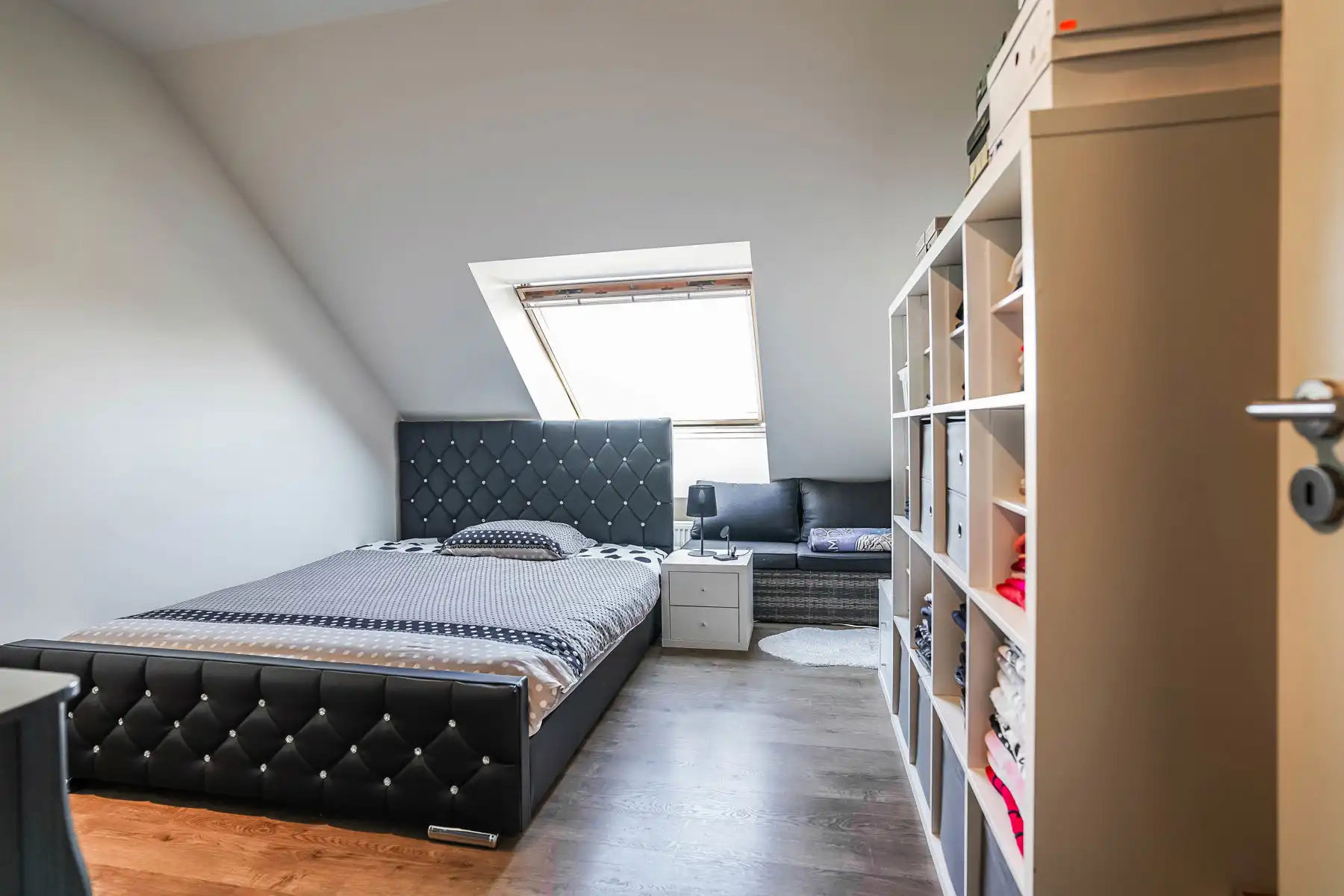 Knap duplex appartement met terras en garage te Malderen foto 18