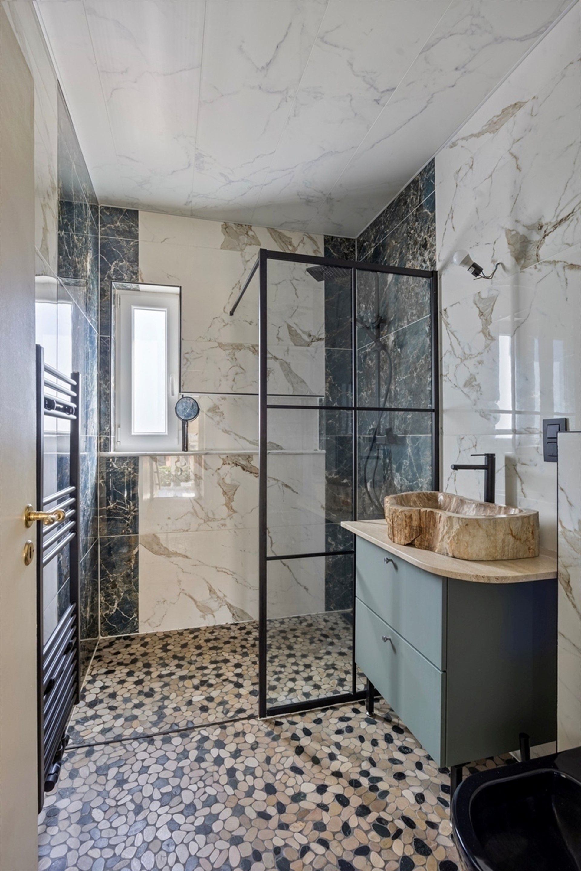 Ruime gerenoveerde villa met 4 slaapkmaers in residentiele wijk foto 13