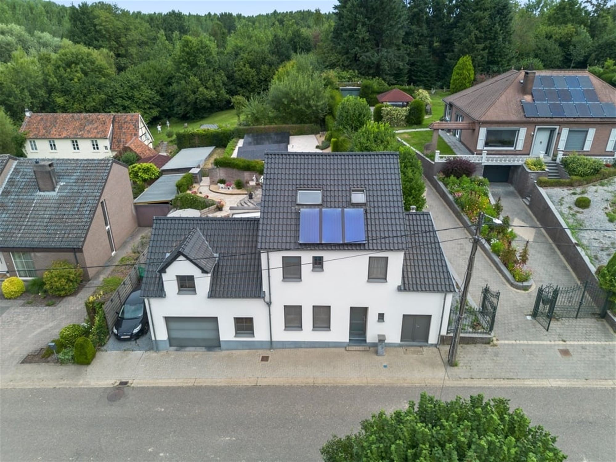 RUIME, INSTAPKLARE OPEN BEBOUWING MET PRACHTIGE TERRASSEN OP EEN RUSTIGE LOCATIE foto 2