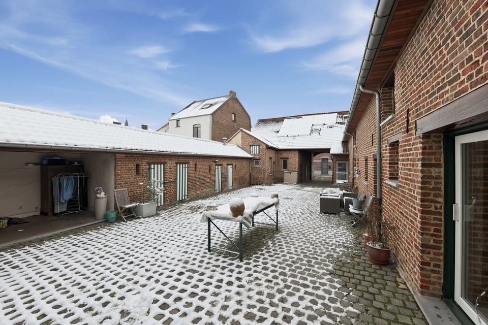 UNIEKE VIERKANTSHOEVE MET KARAKTER EN EINDELOZE MOGELIJKHEDEN IN ZOUTLEEUW foto 3