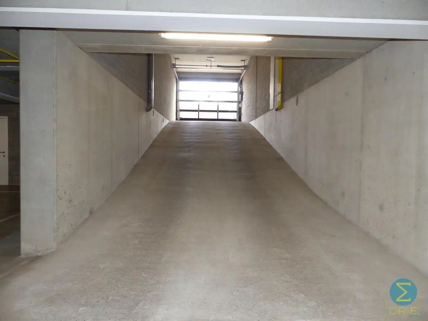 Parkeerplaats te koop foto 4