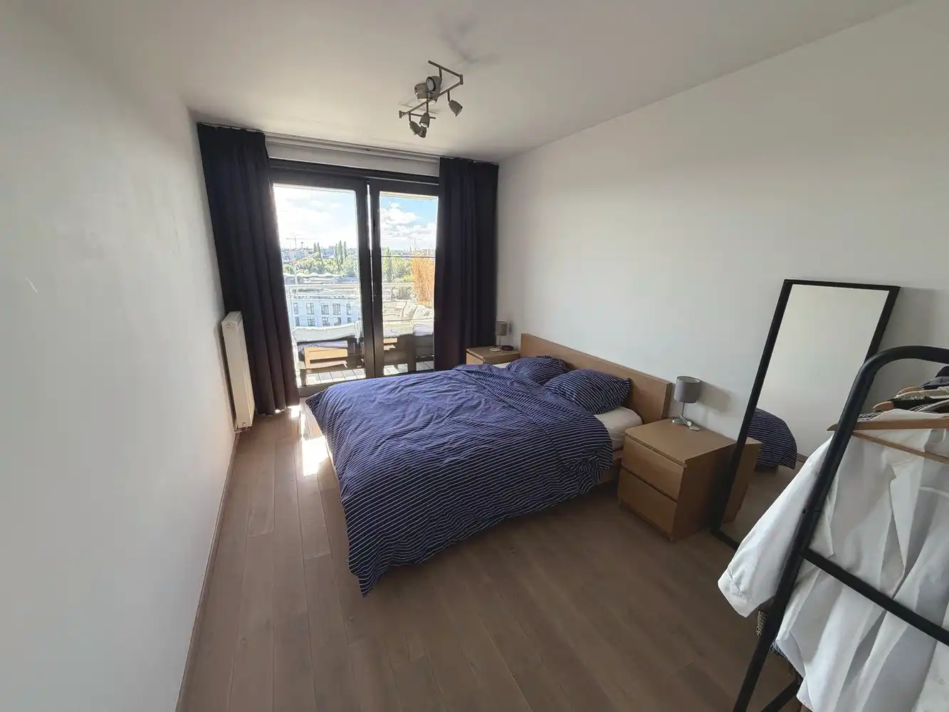 Modern appartement met 2 slaapkamers, garage en ideale ligging in het hart van Hasselt! Te huur voor een comfortabele levensstijl. foto 9