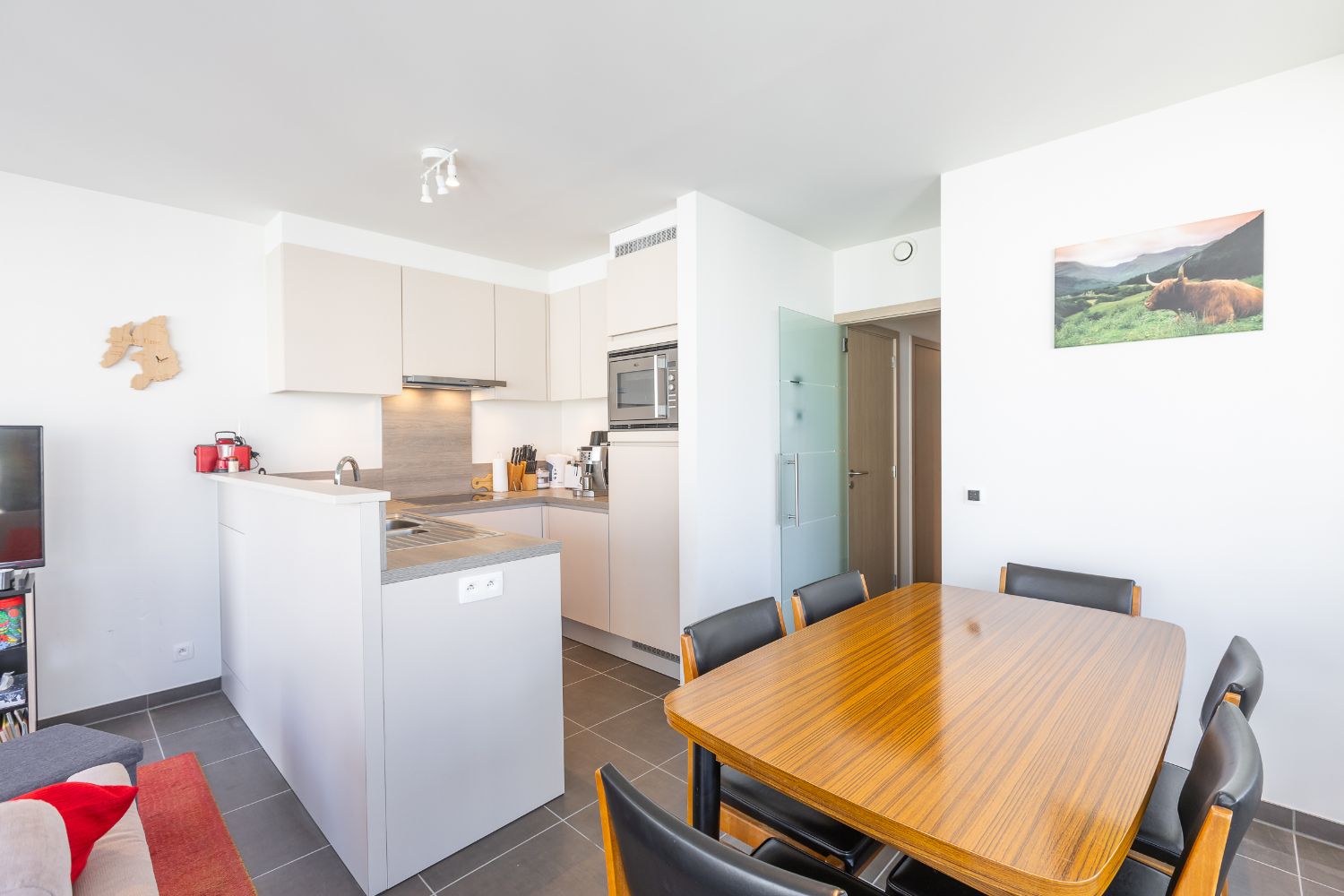 Prachtig 2 slaapkamer appartement met zeezicht in recent gebouw te Middelkerke foto 6